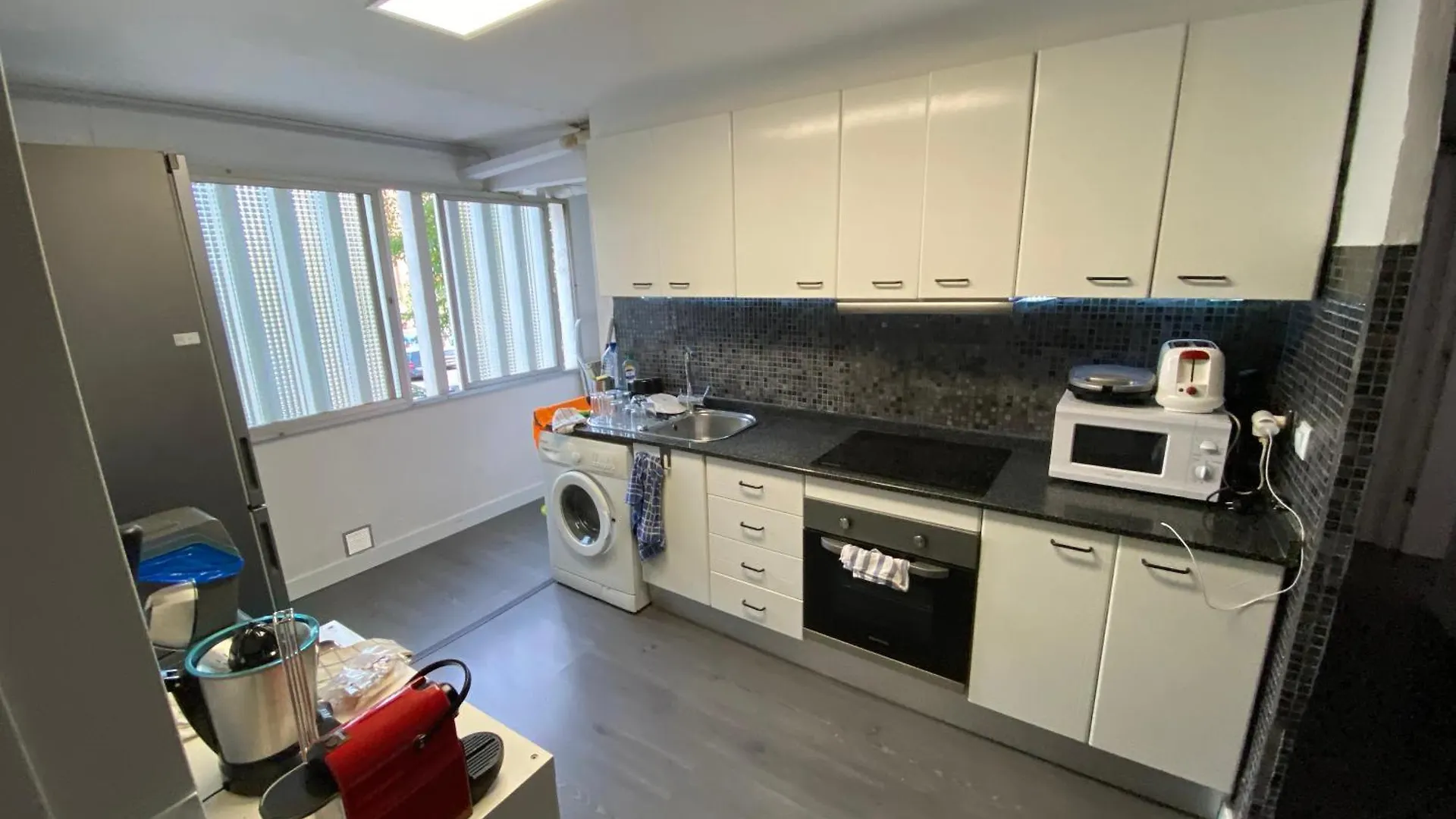 Habitaciones Cerca Del Centro De Barcelona, Barceloneta, Aeropuerto Y Fira 오스피탈레트 데 요브레가트 홈스테이